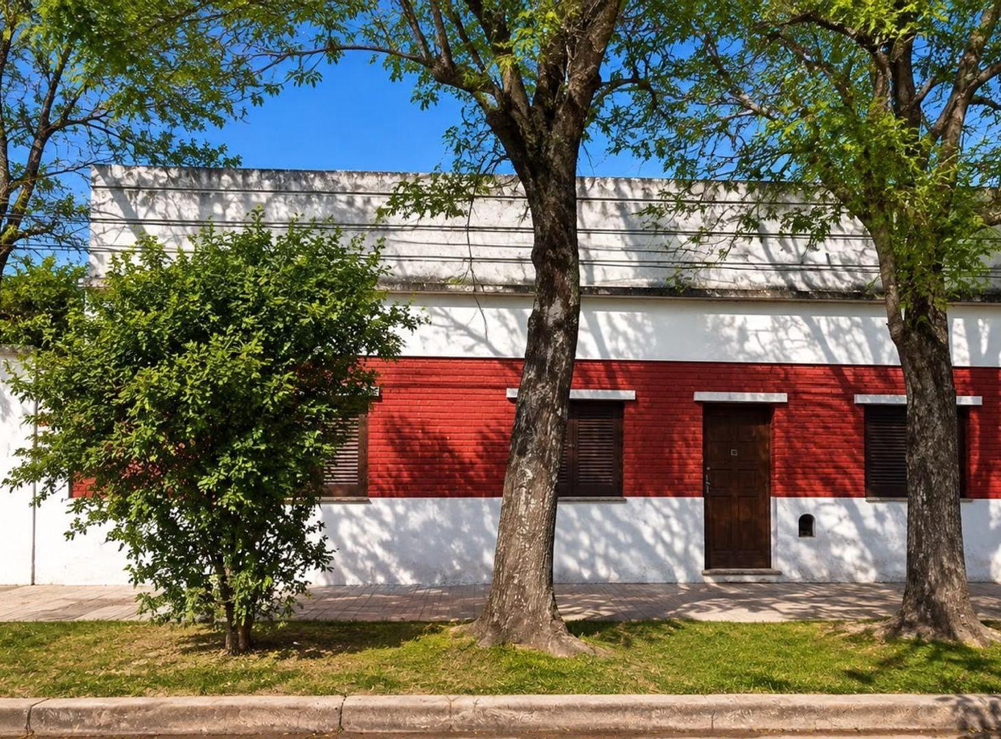 CASA EN VENTA CON BUENA UBICACION Y GRAN POTENCIAL