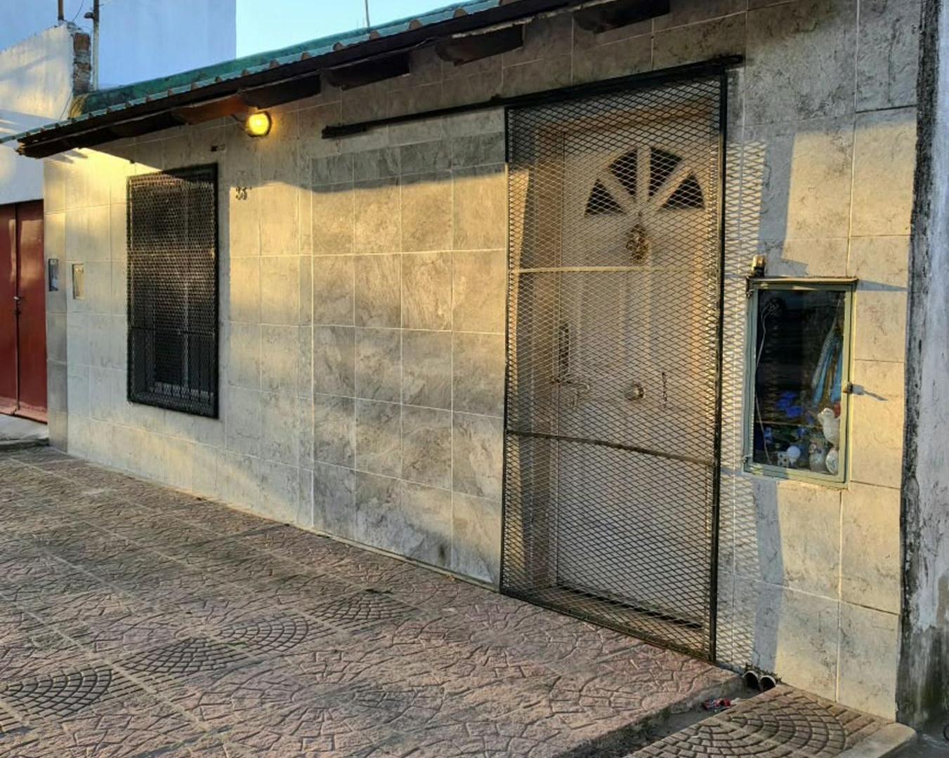 Foto de CASA EN VENTA - AVENIDA SARMIENTO N° 682, imagen 4