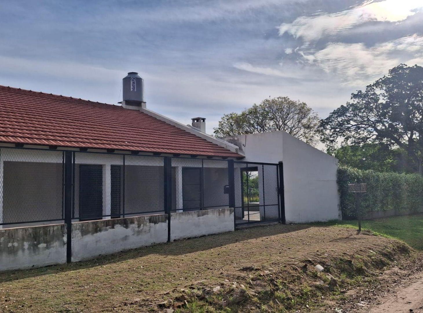 Foto de Casa Quinta con pileta y gran Parque en Lavalle, imagen 2