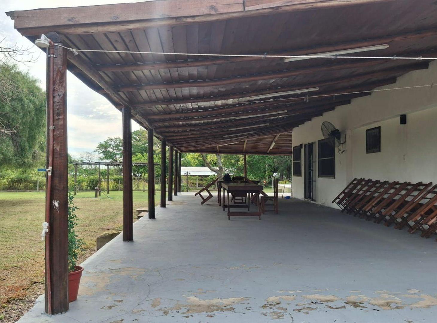 Foto de Casa Quinta con pileta y gran Parque en Lavalle, imagen 4