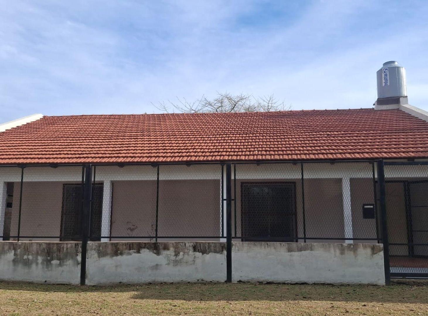 Foto de Casa Quinta con pileta y gran Parque en Lavalle, imagen 1