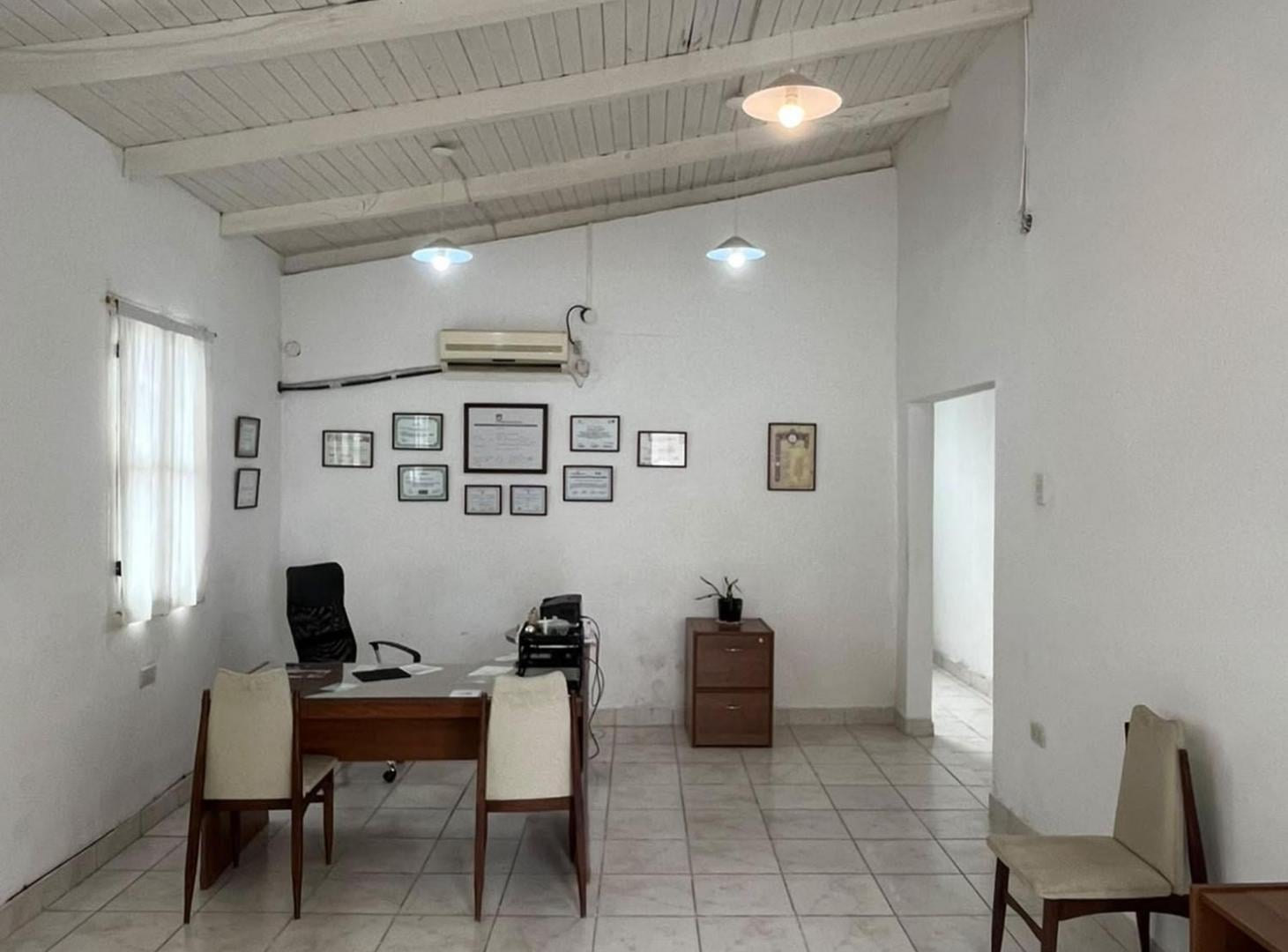 LOCAL COMERCIAL MAS DEPOSITO EN ALQUILER