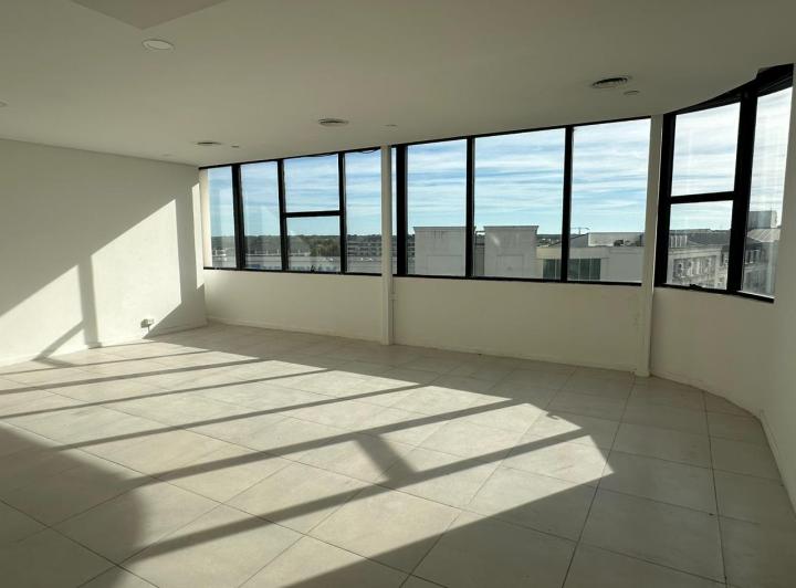 Oficina en venta | Estudios de la Bahia Grande, Nordelta. 3