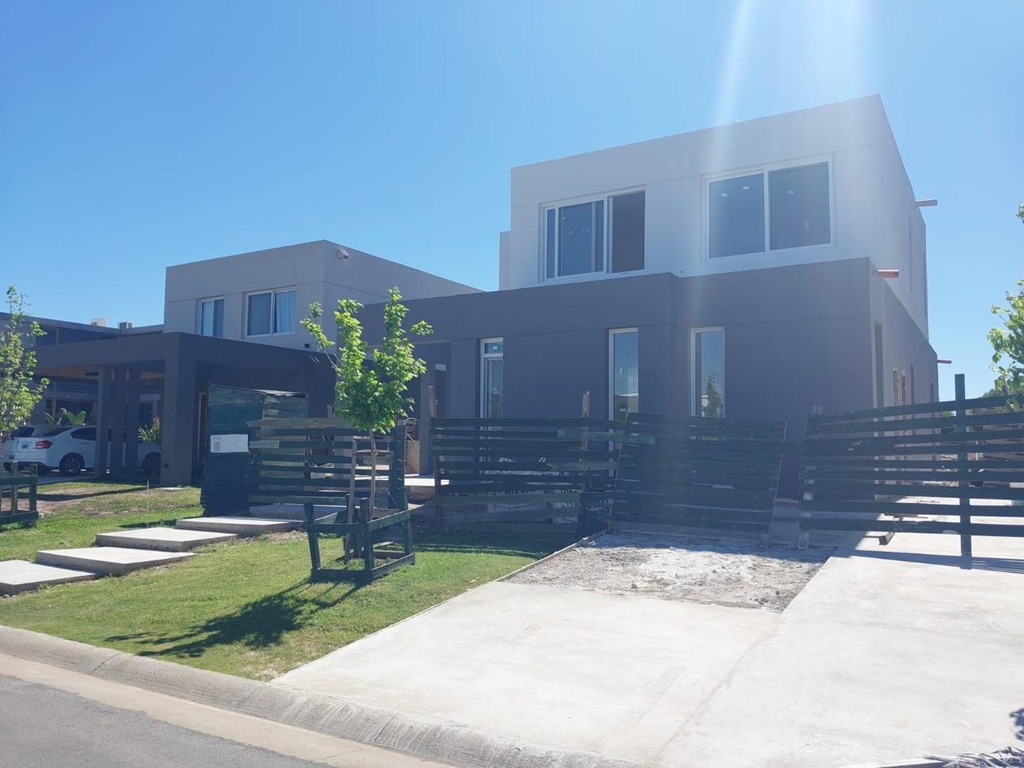 Casa en Venta ubicado en Carpinchos, Nordelta, Tigre