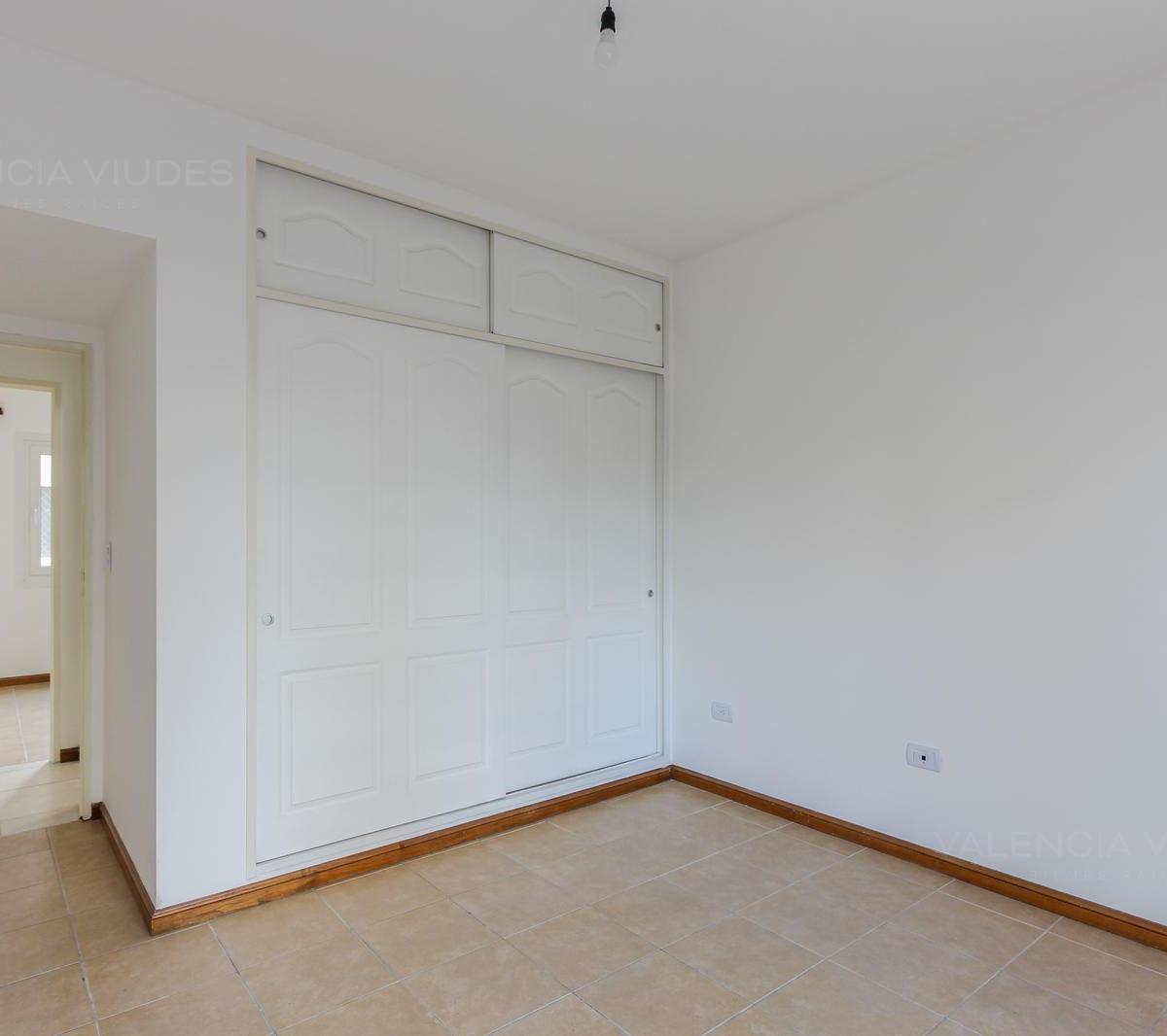 Venta Departamento 4 Ambientes con Cochera en Moron Sur 4
