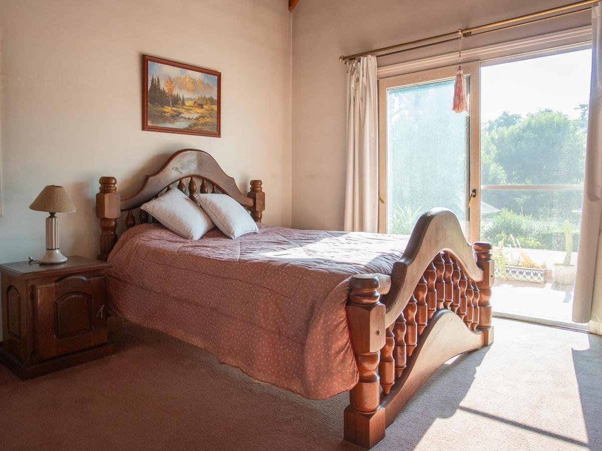 Venta de Casa 6 Ambientes con Piscina en El Casco de Moreno 4