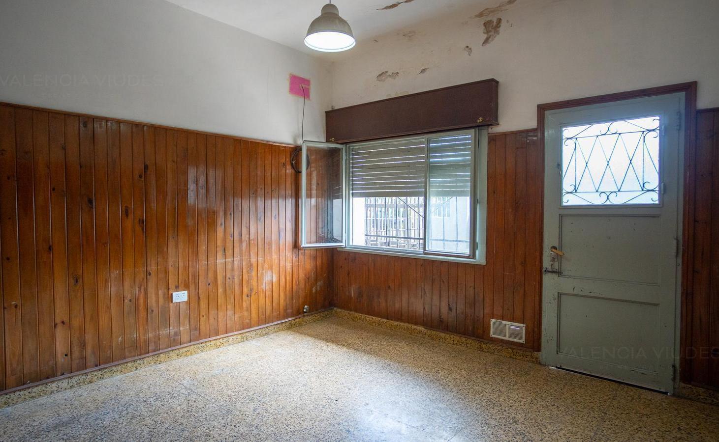 Foto de Venta casa 3 ambientes con local y deposito en San Justo., imagen 3