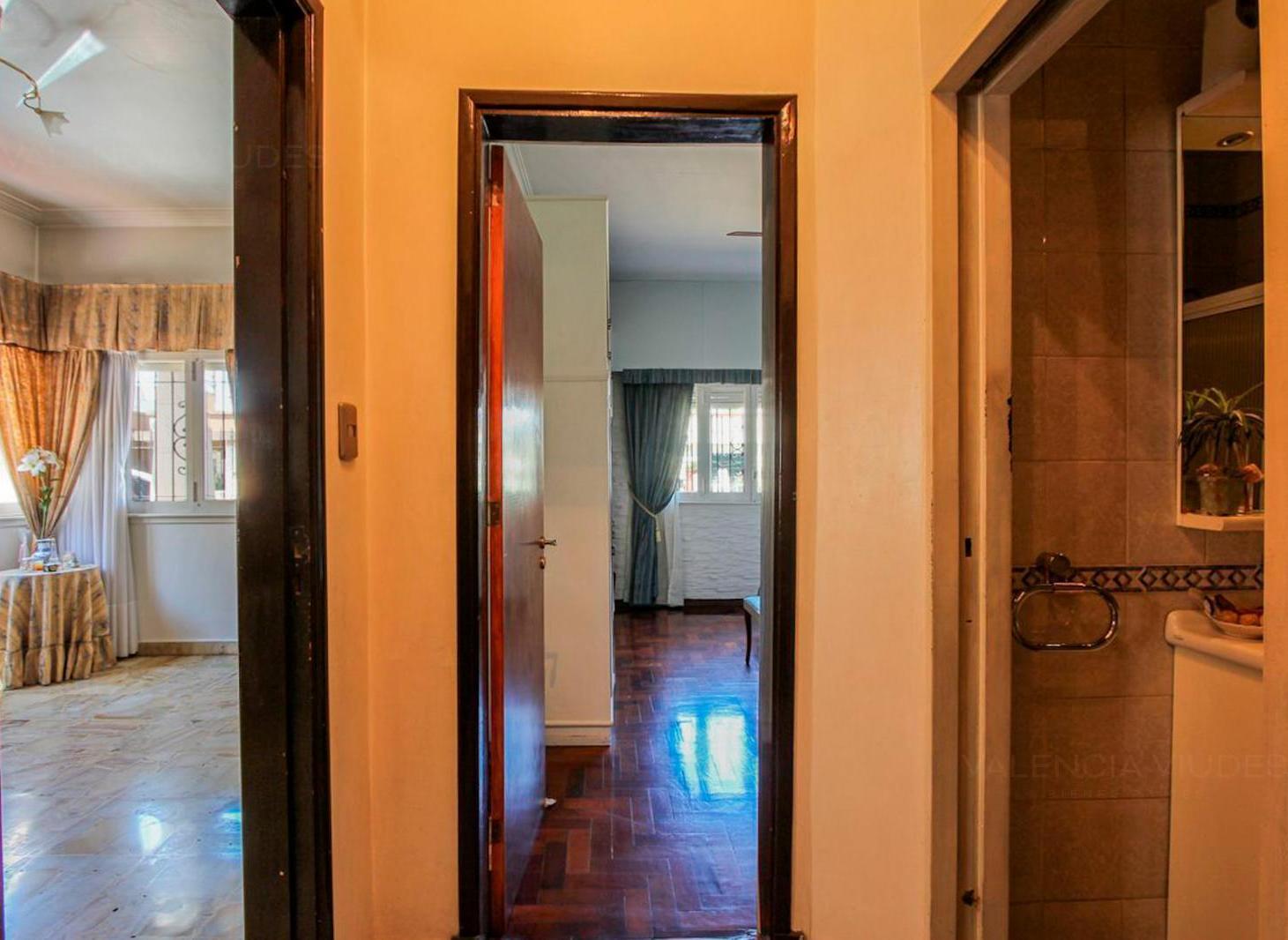 Casa 5 Ambientes en Venta en Haedo Sur