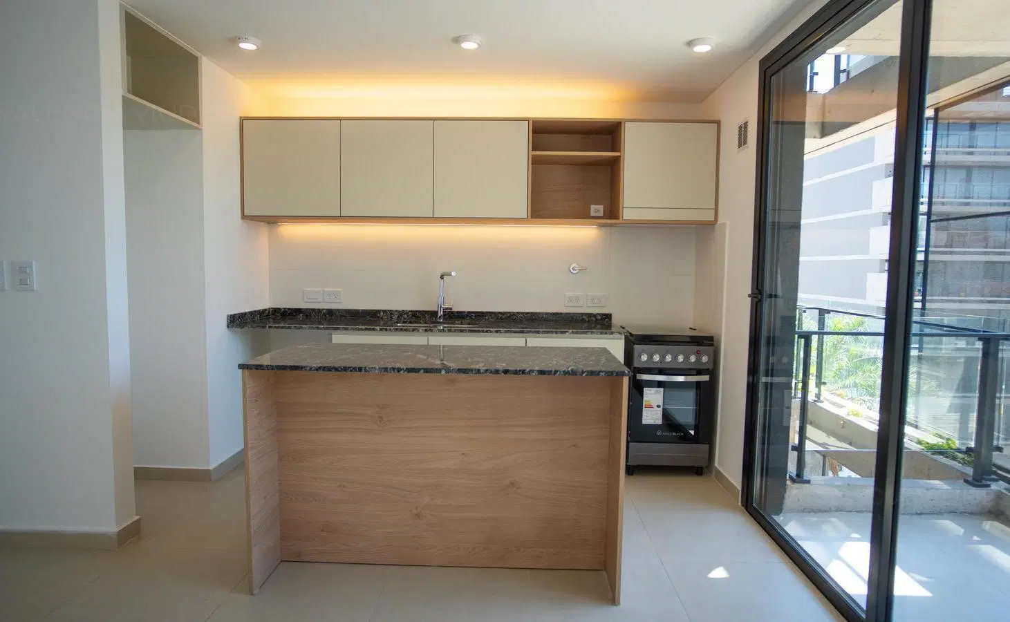 Venta Departamento 2 ambientes a Estrenar en Morón Sur (5°A) 2