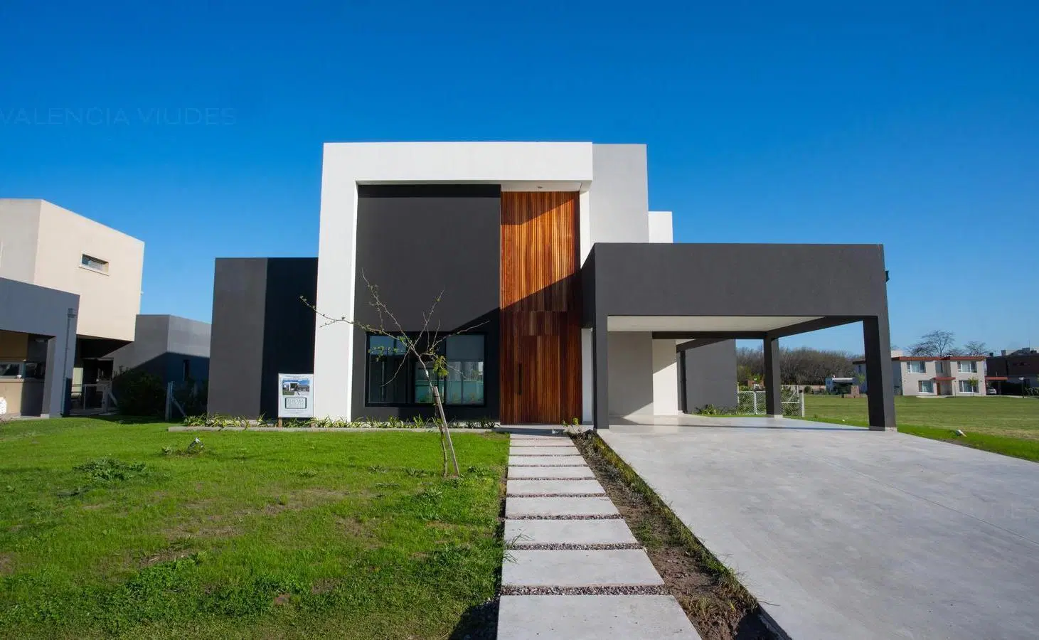 Venta de Casa 5 ambientes a Estrenar con piscina en Prados del Oeste, Moreno 4
