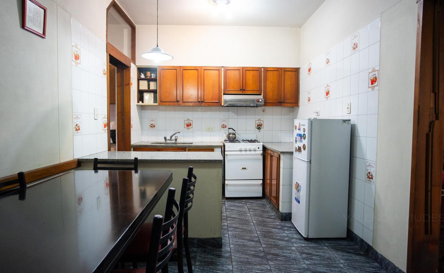 Foto de Venta Casa 4 ambientes con jardín en el centro de San Justo., imagen 2