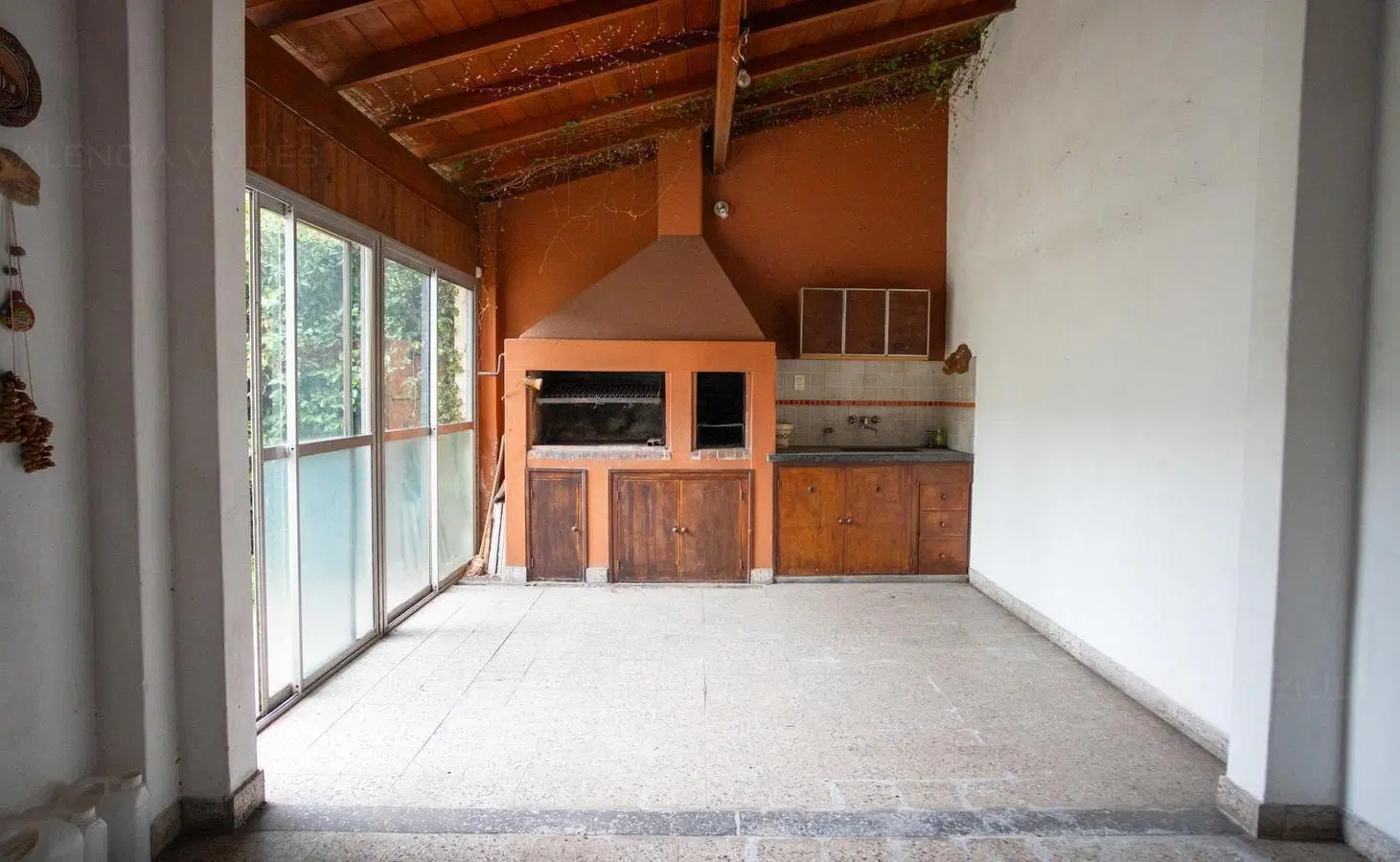 Venta Casa con gran lote en Haedo Norte. 3