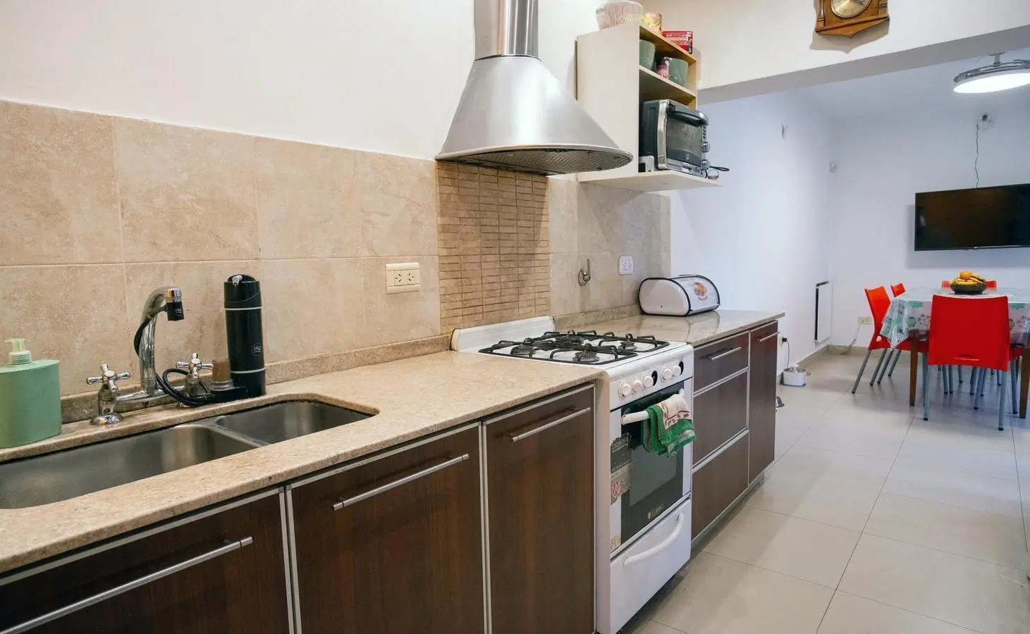 Venta Casa 6 ambientes con patio en Haedo. 5