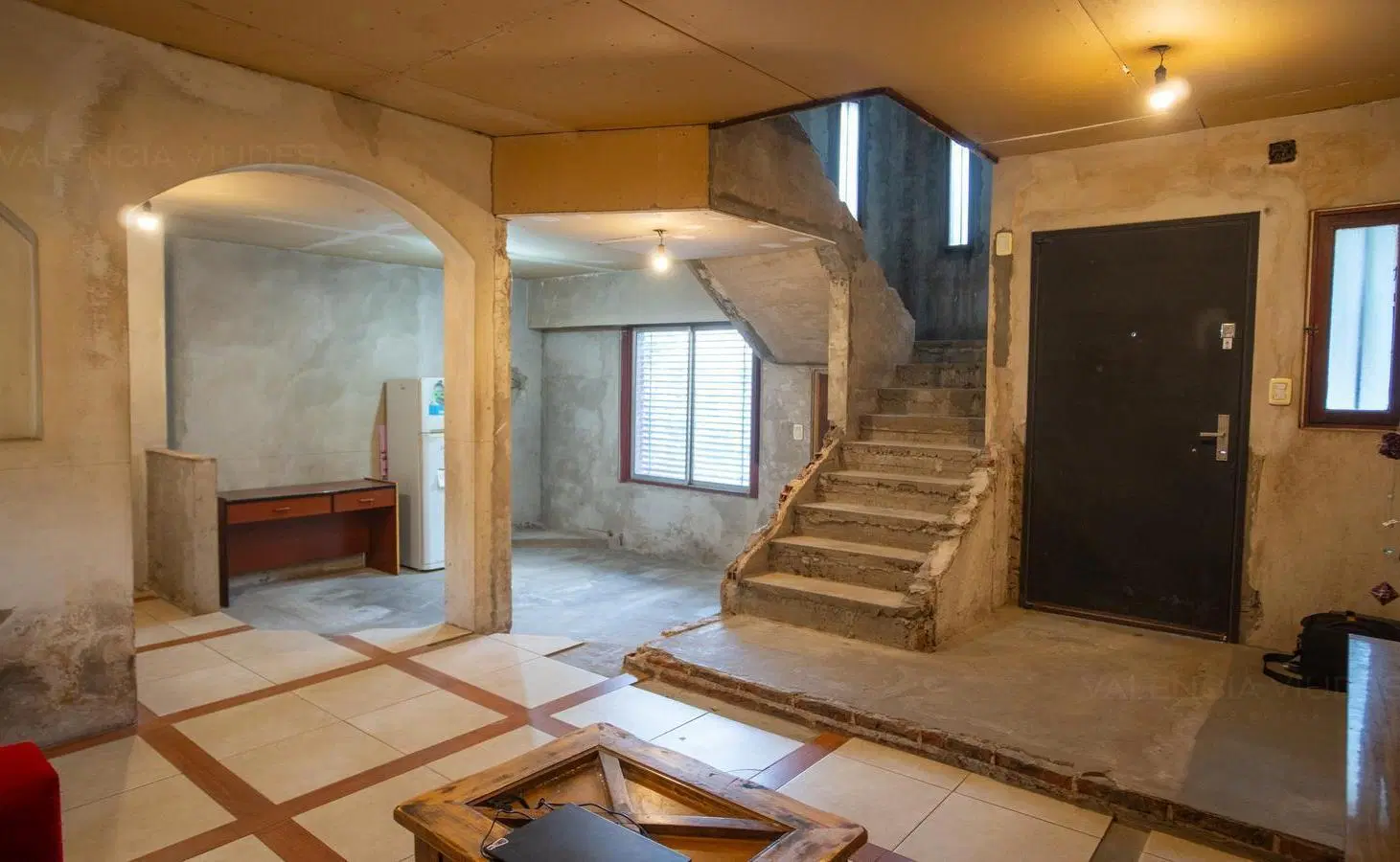 Venta Casa 5 ambientes con jardín y cochera en Villa Luzuriaga. 3