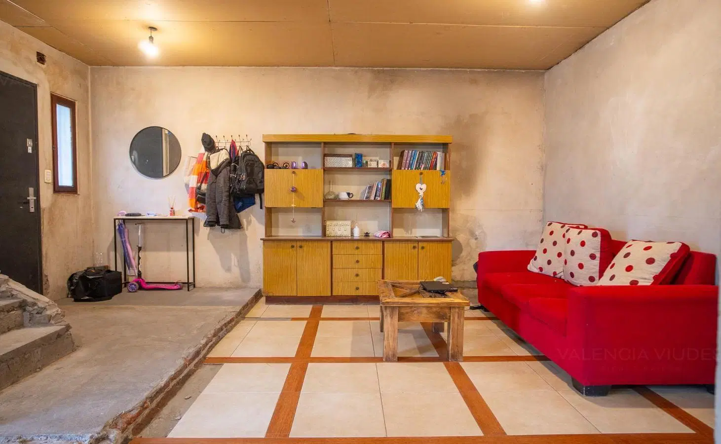 Venta Casa 5 ambientes con jardín y cochera en Villa Luzuriaga. 5
