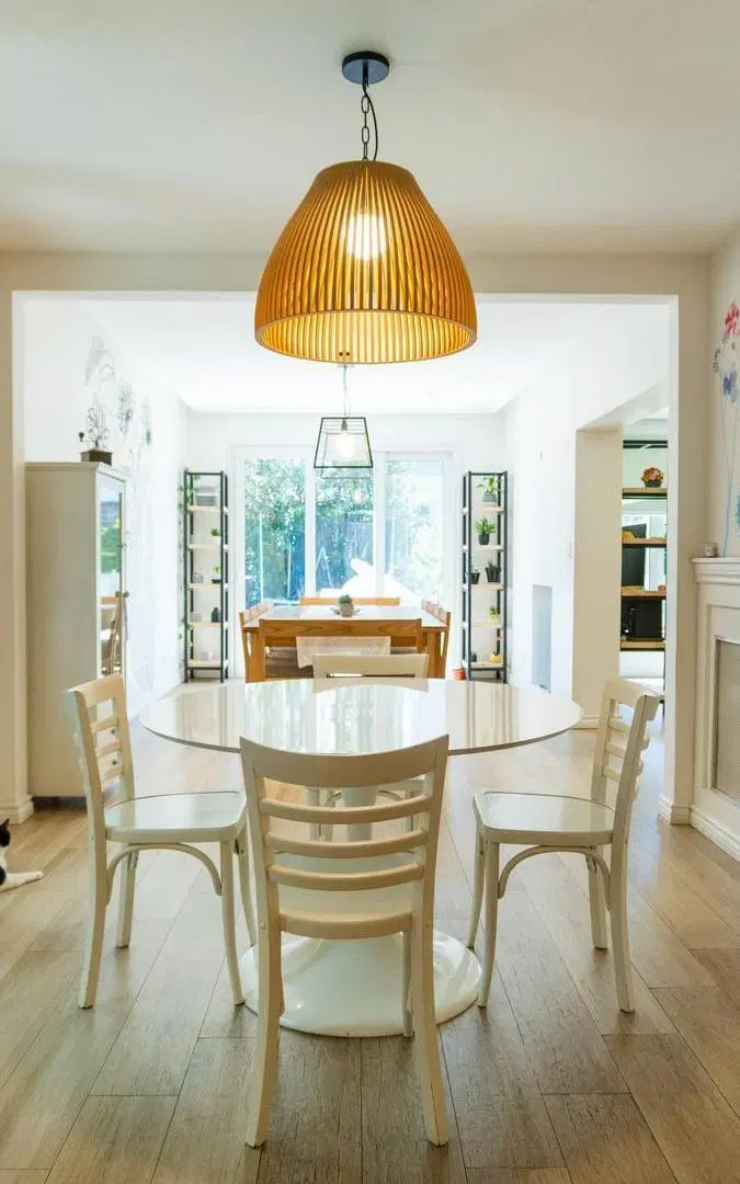 Venta de Casa 8 Ambientes en Hurlingham con piscina y quincho 3