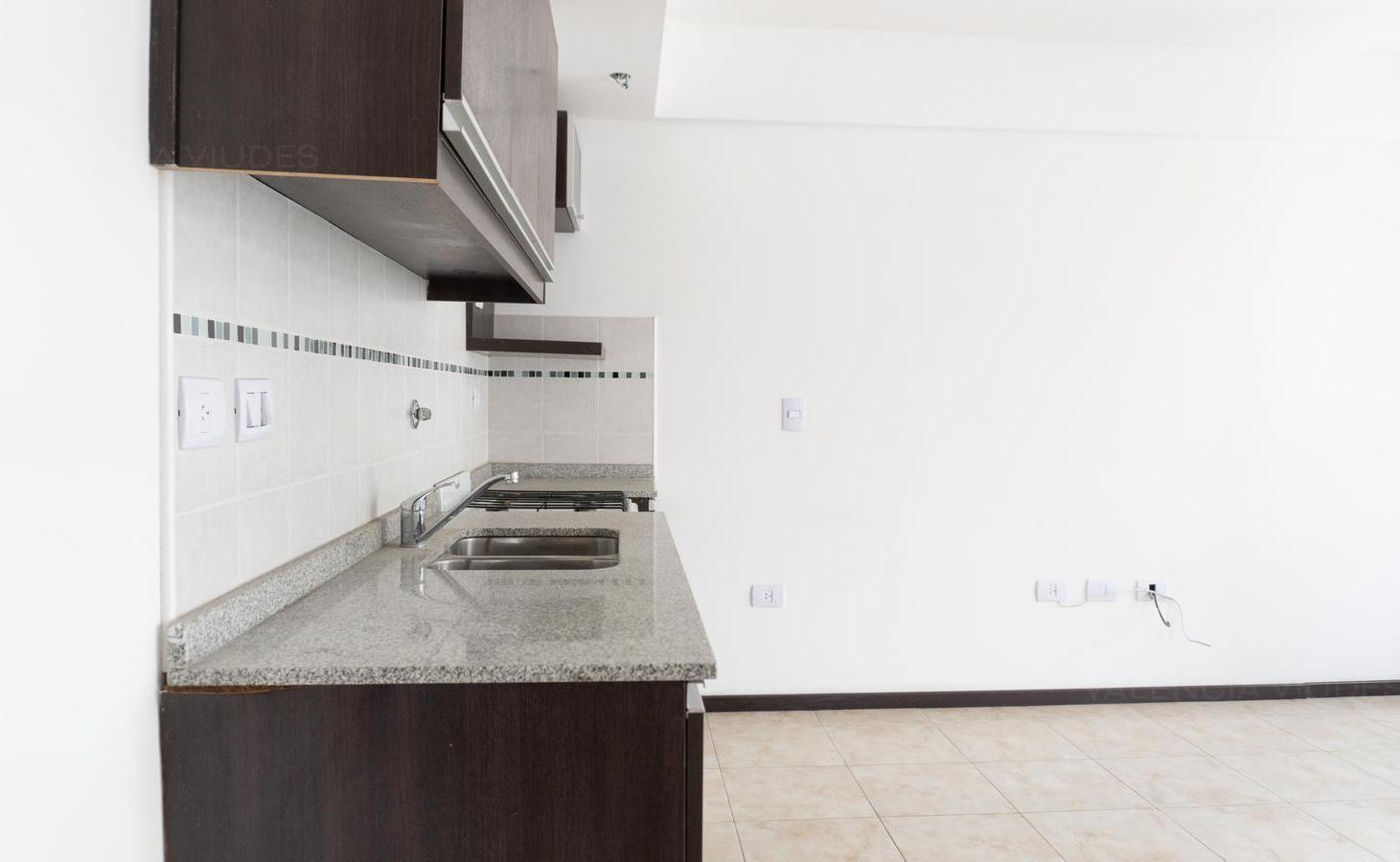 Foto de Venta Departamento 2 Ambientes Semipiso en Moron Sur (4° C), imagen 3