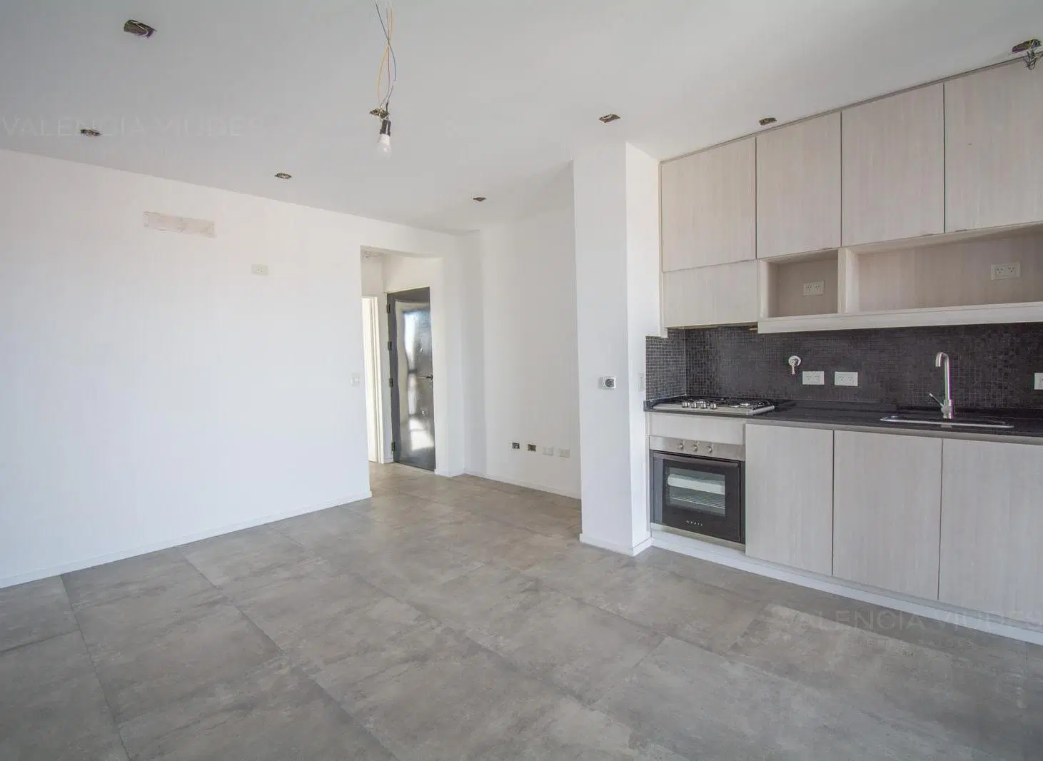 Venta departamento 2 ambientes con balcon y cochera en Haedo. 3