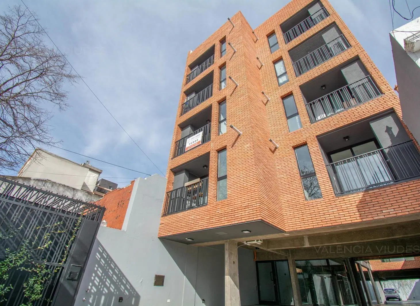 Venta departamento 2 ambientes con balcon y cochera en Haedo. 4