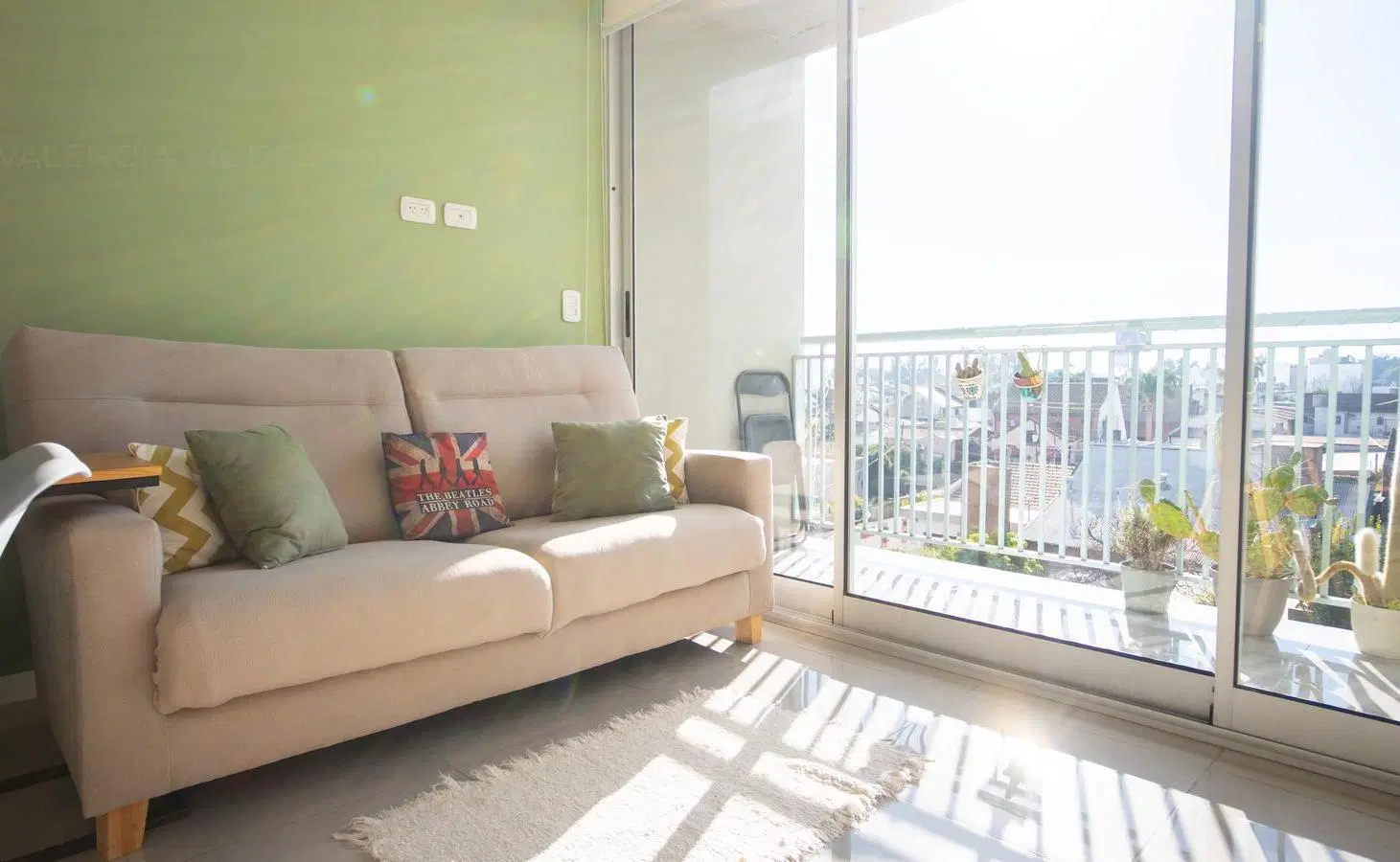 Venta departamento 2 ambientes con balcón en El Palomar. 2
