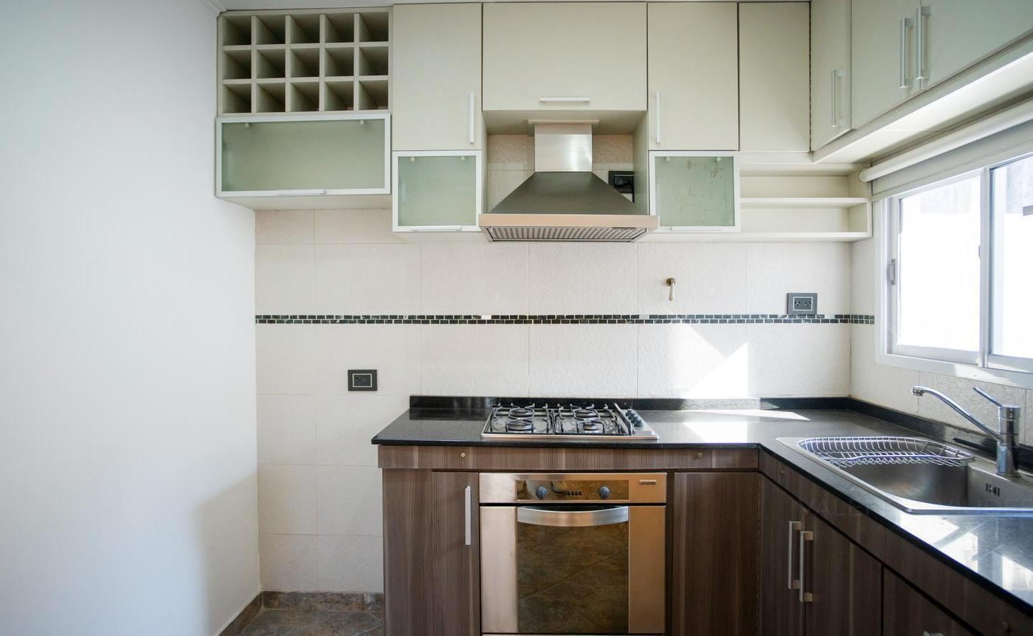 Foto de Venta PH 2 ambientes y medio, con balcón y patio en Villa Sarmiento., imagen 4