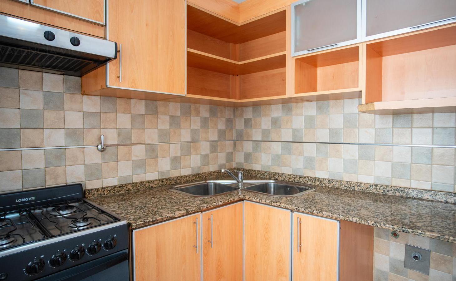 Foto de Venta Excelente Departamento 2 Ambientes Con Balcón en Morón Sur, imagen 2