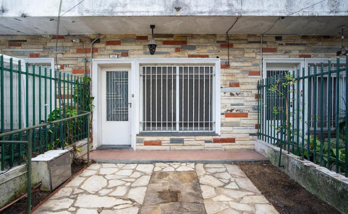 Foto de Duplex de 3 Amb en Haedo Sur con cochera y patio., imagen 4