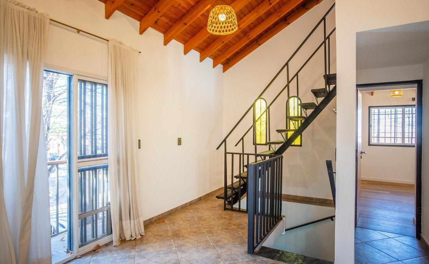 Foto de Venta PH 2 ambientes y medio, con balcón y patio en Villa Sarmiento., imagen 3