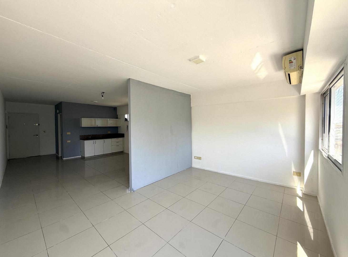 Foto de Venta departamento monoambiente dividido en Haedo., imagen 2