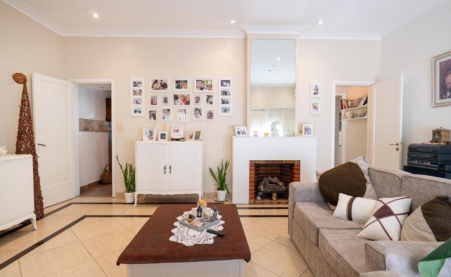 Foto de Venta Casa 5 Ambiente con Jardín, Garaje y Pileta en Ramos Mejía, imagen 4