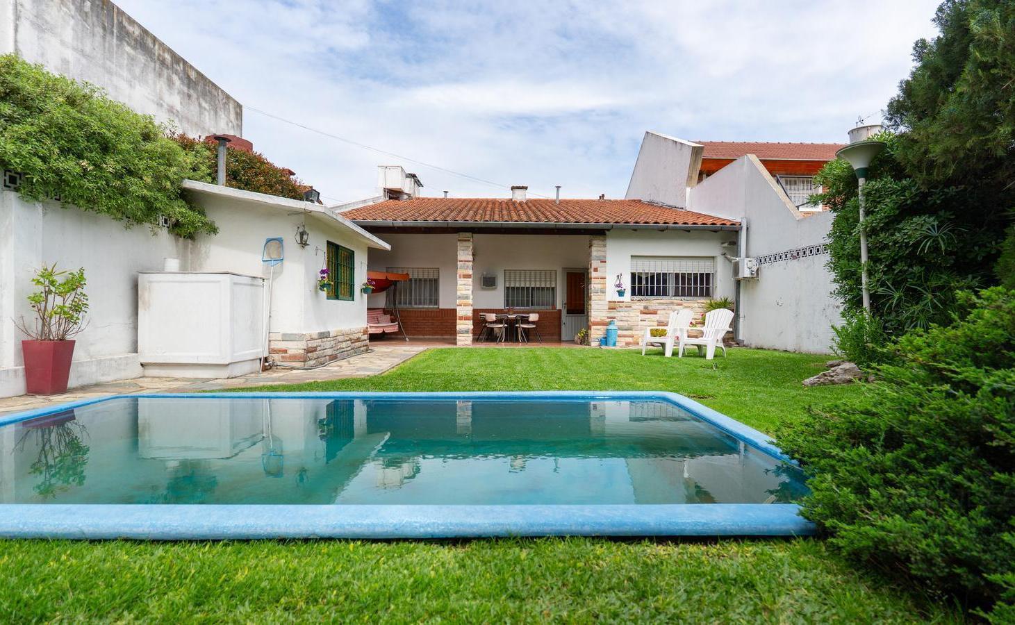 Foto de Venta Casa 4 ambientes Con Piscina en Barrio Güemes, imagen 1