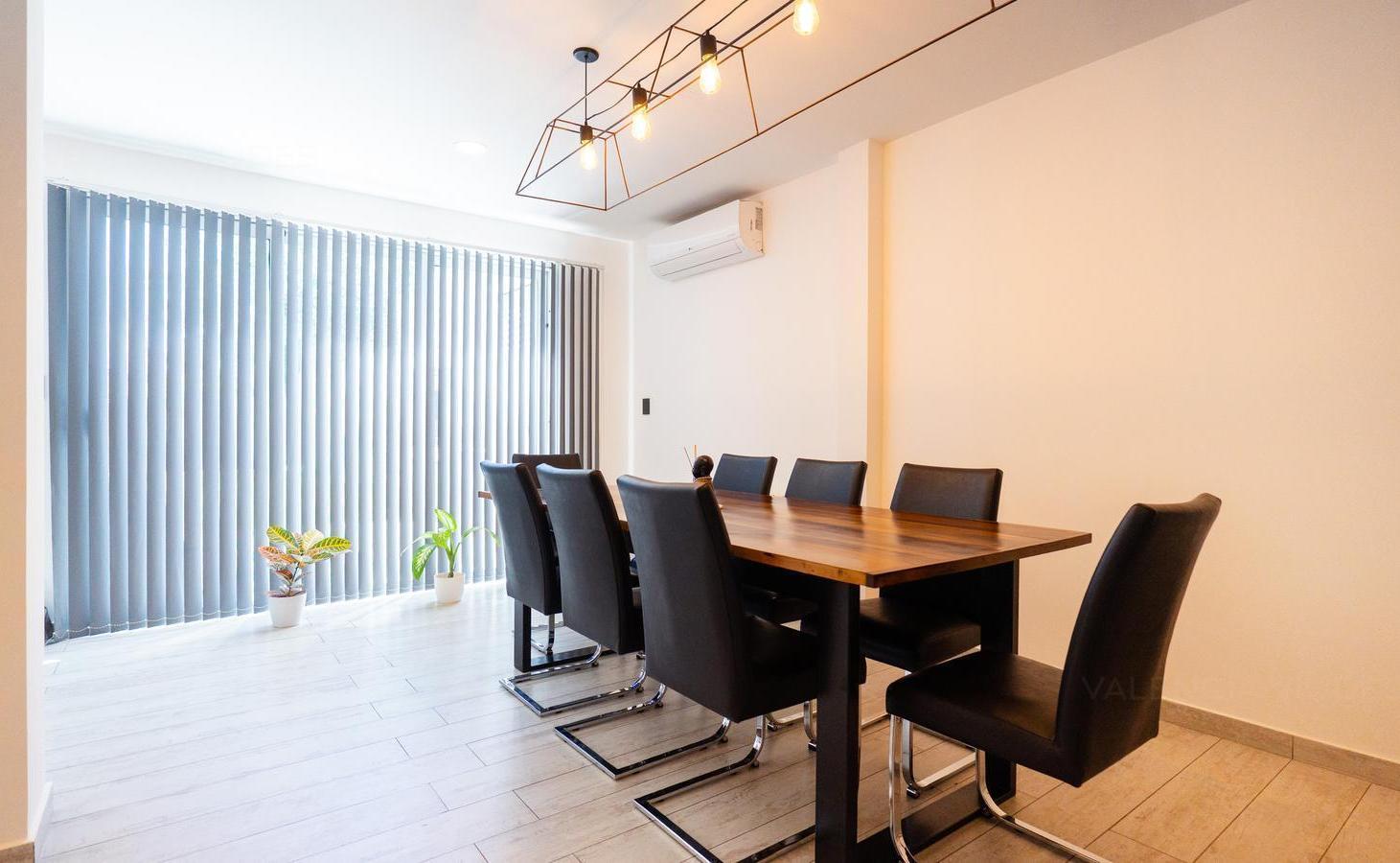Foto de Venta casa 5 ambientes con jardín, piscina y garaje en Haedo., imagen 1