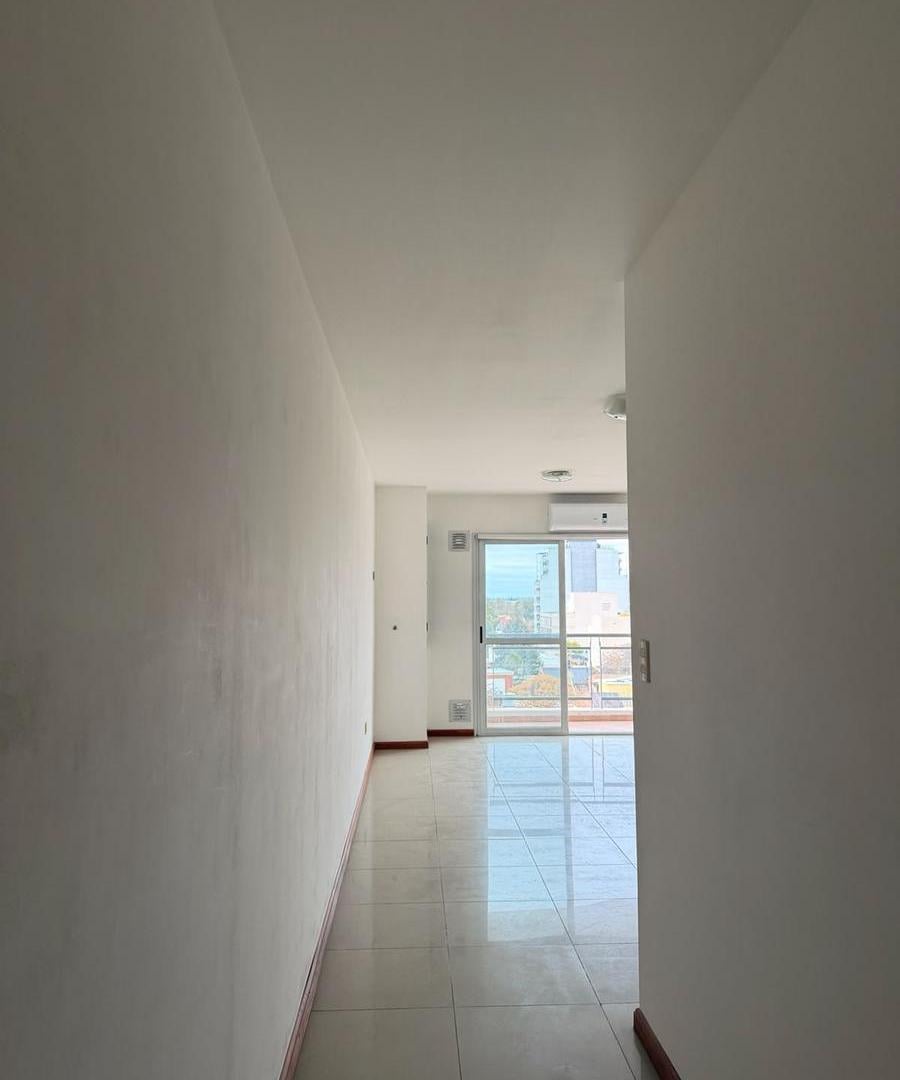 Foto de Departamento en CapitalTUCUMAN 71 | DEPTO 1 DORMITORIO + BALCON |, imagen 2