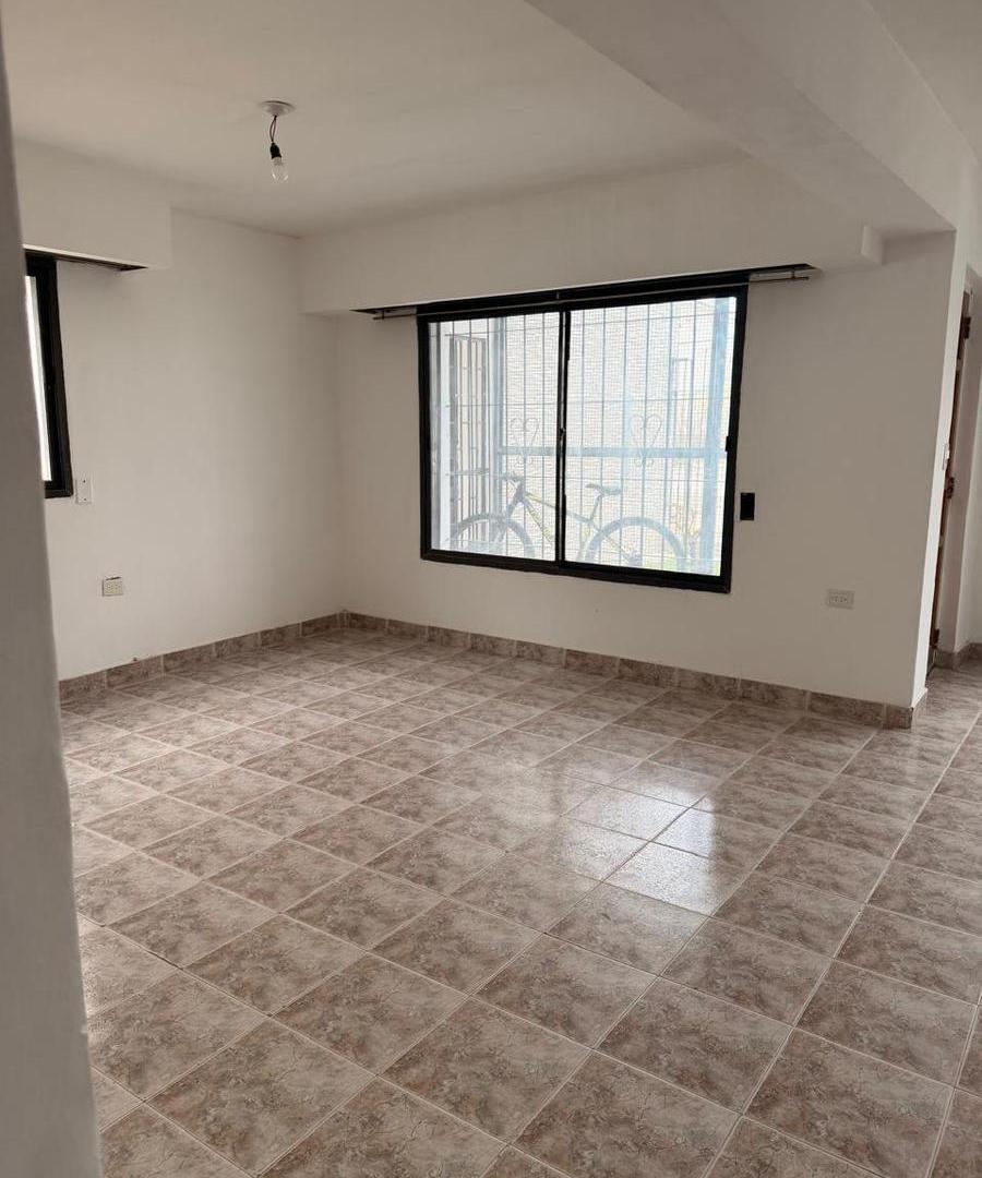 Foto de ALQUILER de casa 5 dormitorios | Excelente para actividades, imagen 4