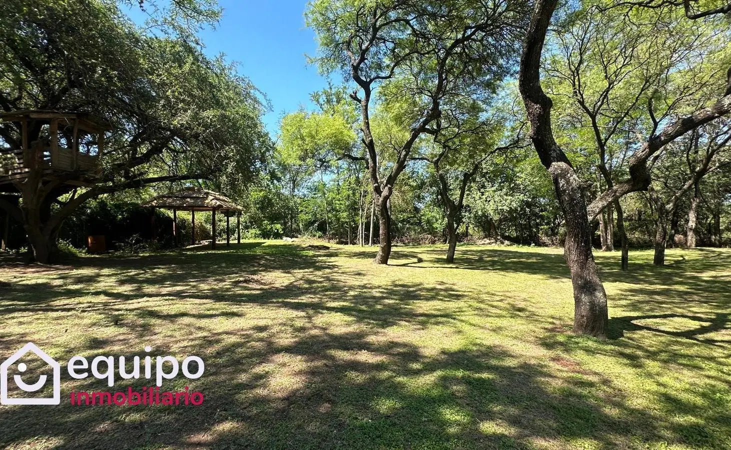 CASA VILLA WARCALDE  2 DORMITORIOS -  Confort, Estilo y Naturaleza en 2.400 m² . 3