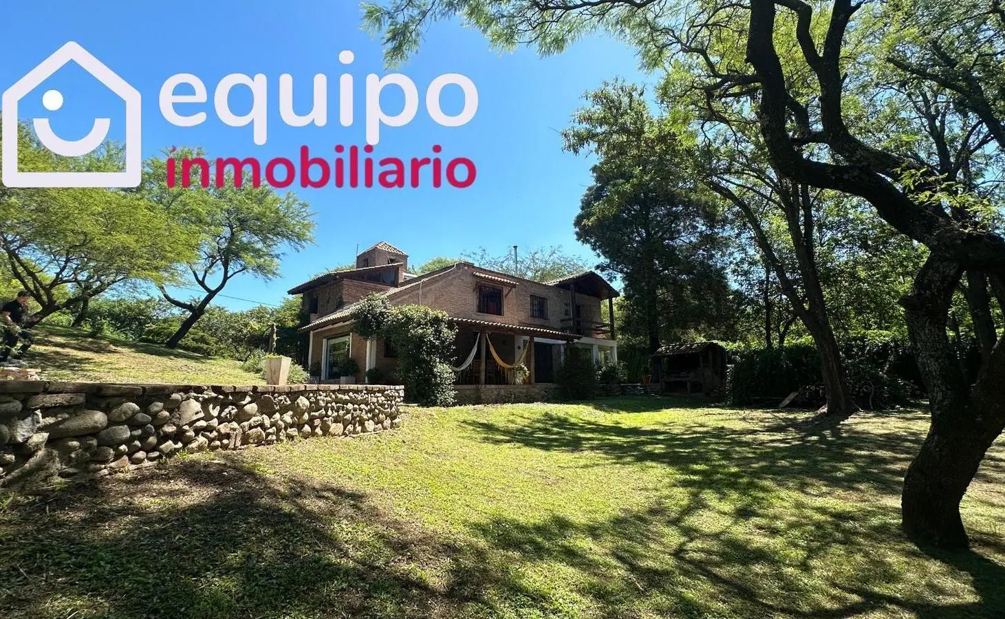 CASA VILLA WARCALDE  2 DORMITORIOS -  Confort, Estilo y Naturaleza en 2.400 m² . 3