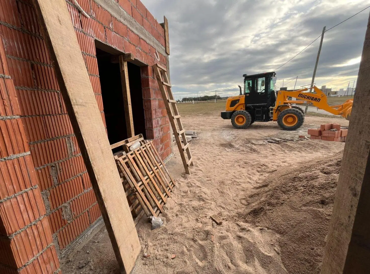 DUPLEX DOS DORMITORIOS- DOCTA CENTRAL CERCANO AL COLEGIO -FINANCIADO 3