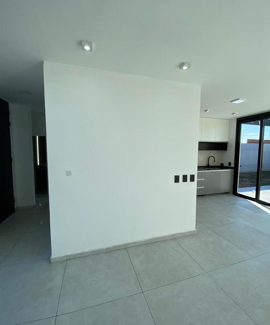 Foto de CASA 2 DORMITORIOS DOCTA -AVENIDA 3-, imagen 5