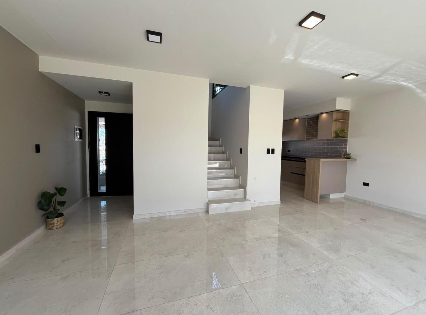 Foto de DUPLEX TRES DORMITORIOS - DOCTA AVENIDA, imagen 3