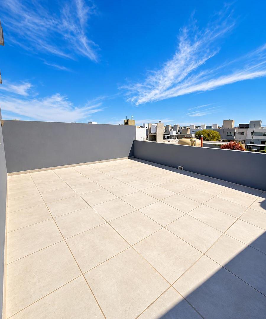 Foto de OFICINA EN VENTA EN EL INGRESO DOCTA 56 M² PATIO 40 M² USD 89.000 RENTA, imagen 3