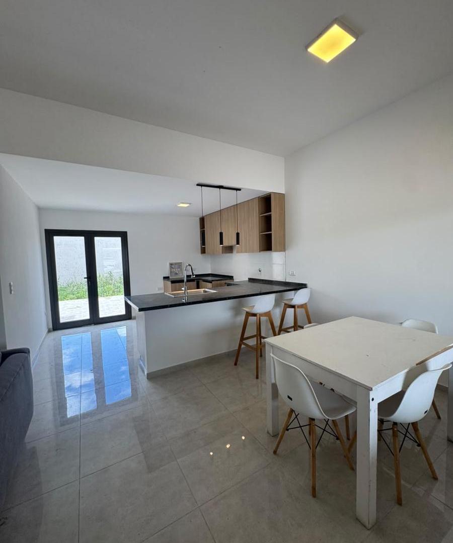 Foto de CASA a la VENTA en DOCTA 3 DORM 2 BAÑOS, imagen 5