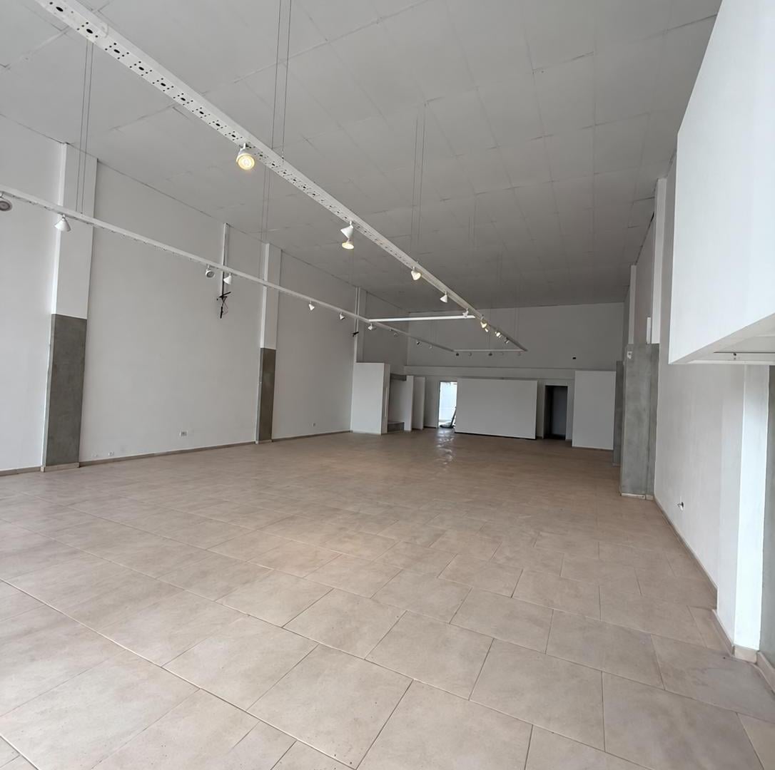 Foto de Alquiler Local Comercial Avenida Valparaiso N° 3179, imagen 3