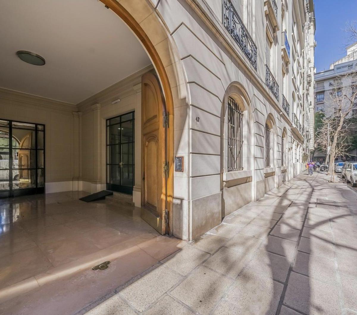 Venta de Departamento 5 Ambientes en Recoleta 3