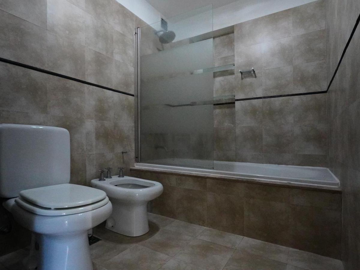 Venta Departamento 2 Ambientes con Cochera 5