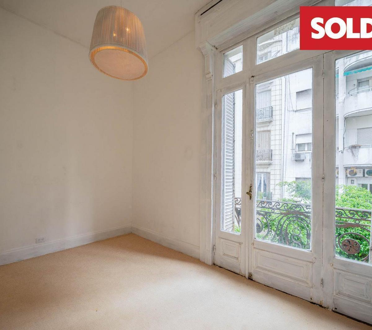 Petit Hotel de Estilo Francés en Venta en Recoleta 4