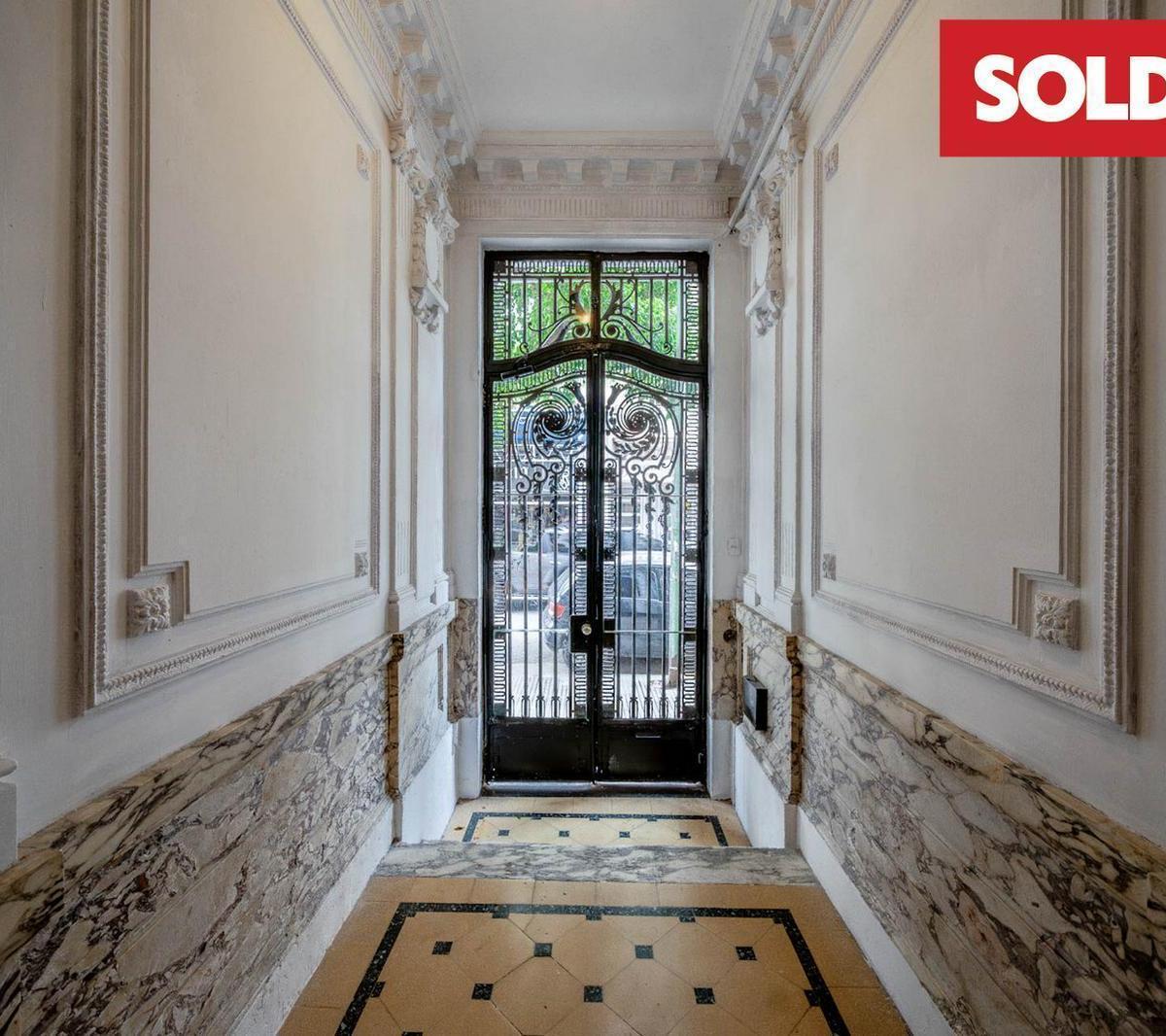 Petit Hotel de Estilo Francés en Venta en Recoleta 3