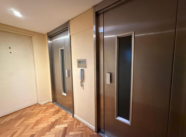 Alquiler. Departamento. 4 ambientes. Dependencias. Cochera. Belgrano. 2