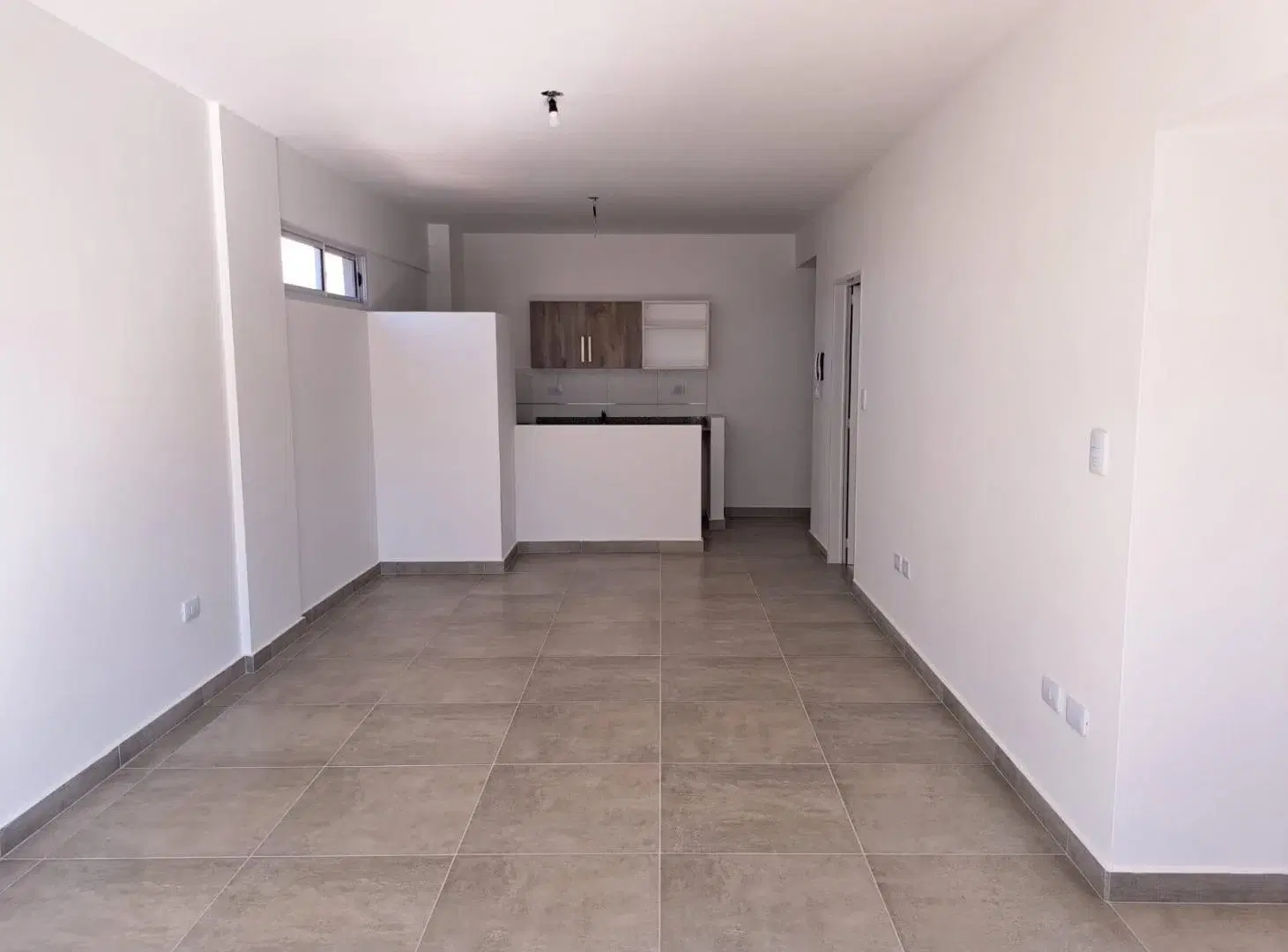 VENTA DEPARTAMENTO MONOAMBIENTE A ESTRENAR FLORES 5