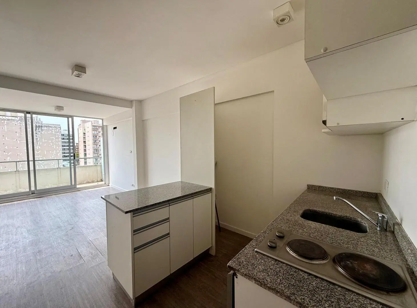 Venta Departamento 2 ambientes suite toilette balcón amenities Flores 3