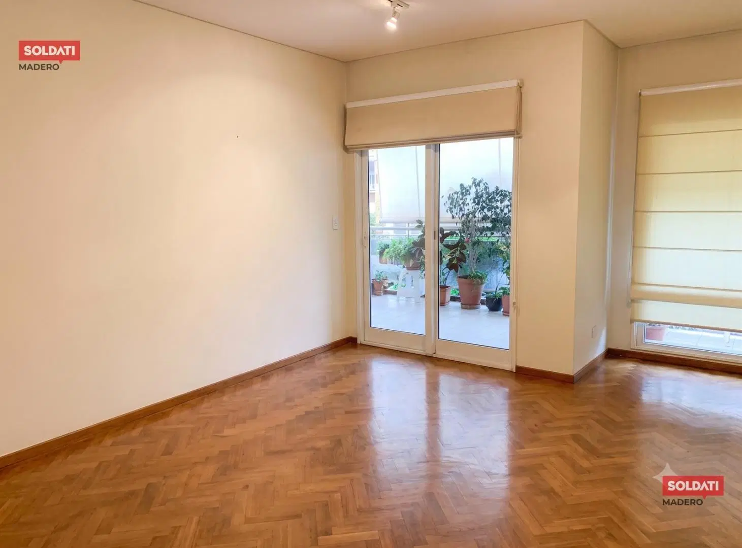 Venta Departamento 4 ambientes con cochera y baulera Puerto Madero 4